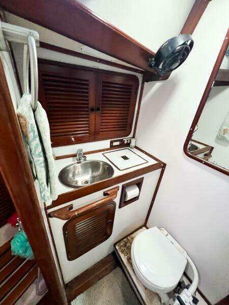 1986 Tayana Vancouver 42