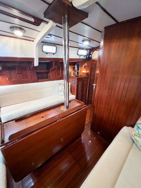 1986 Tayana Vancouver 42