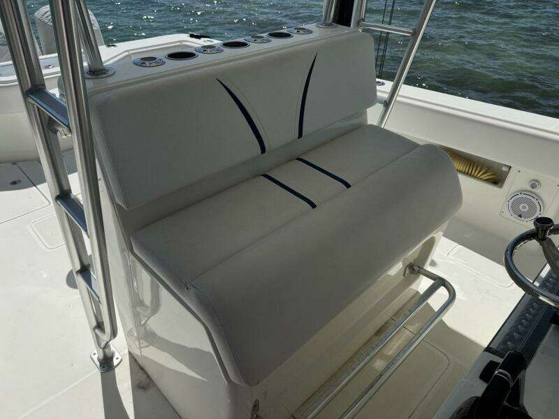 2014 SeaVee 390B Center Console