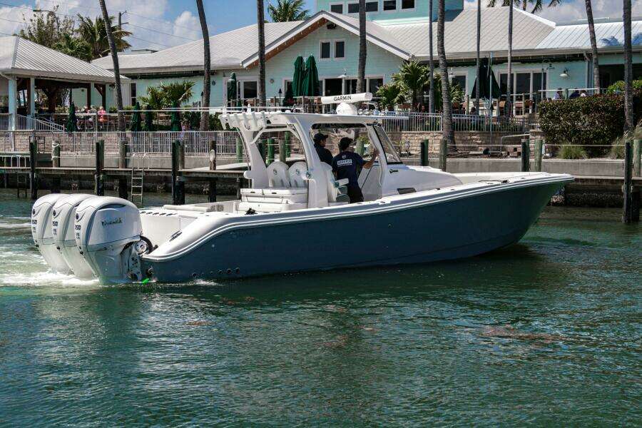 2025 Edgewater 370CC