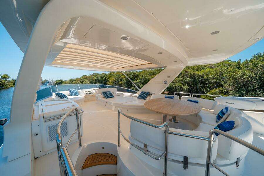 2010 Azimut 75 Fly