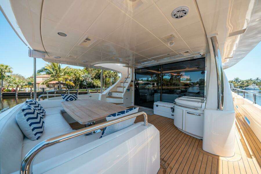 2010 Azimut 75 Fly