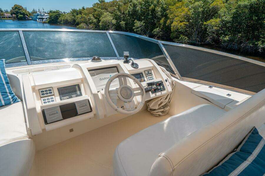 2010 Azimut 75 Fly