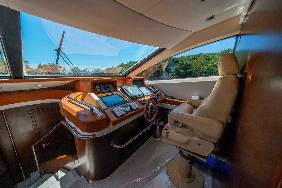 2010 Azimut 75 Fly