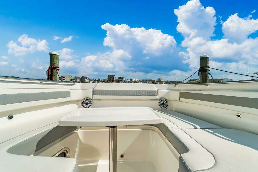 Pursuit 365 MISS MORGAN III - Exterior