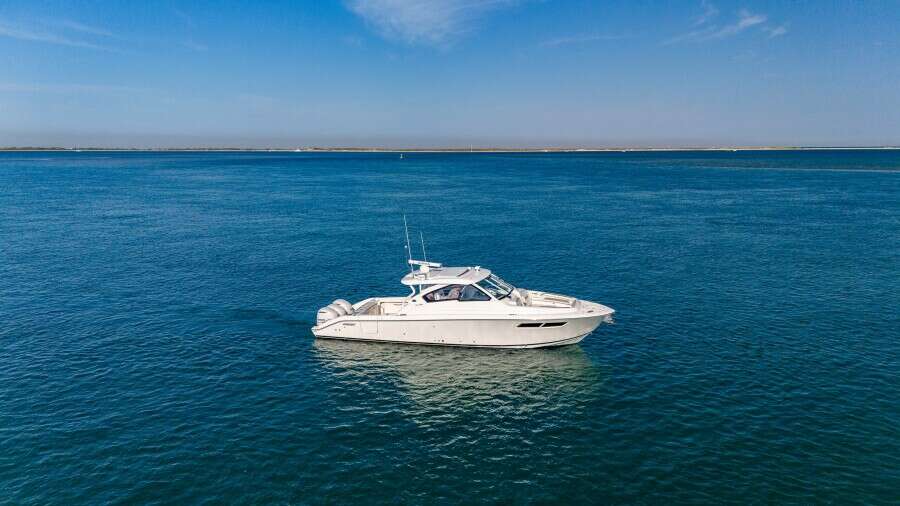 Pursuit 365 MISS MORGAN III - Exterior 