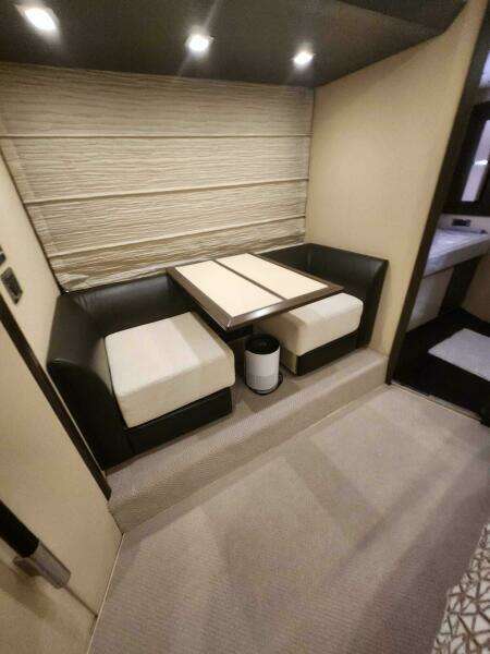 2014 Azimut Flybridge