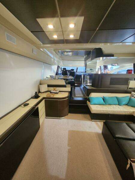 2014 Azimut Flybridge