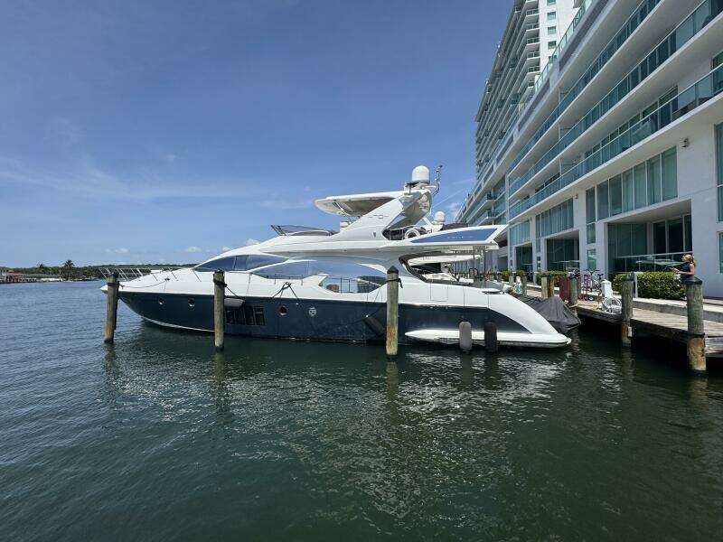 2014 Azimut Flybridge