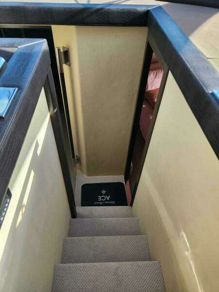 2014 Azimut Flybridge