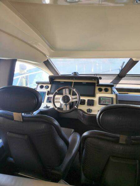 2014 Azimut Flybridge