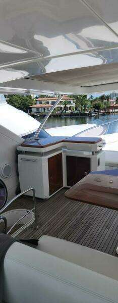 2014 Azimut Flybridge
