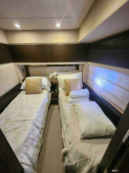 2014 Azimut Flybridge