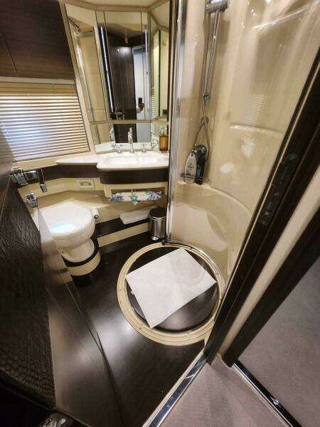2014 Azimut Flybridge