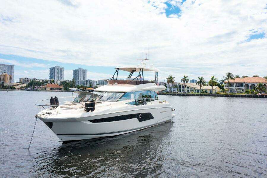 2020 Prestige 520 Fly