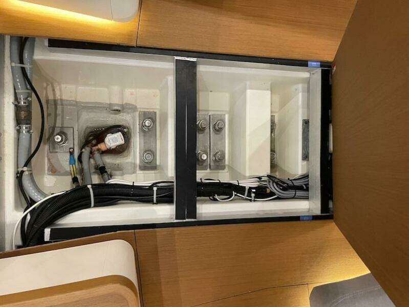 2020 Beneteau First 53 keelbolts