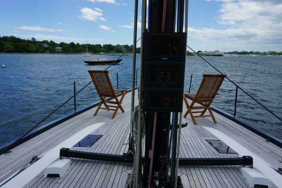 2020 Beneteau First 53 mast