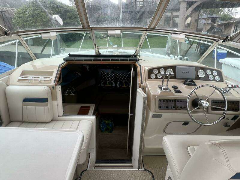 1993 Sea Ray 310 Amberjack