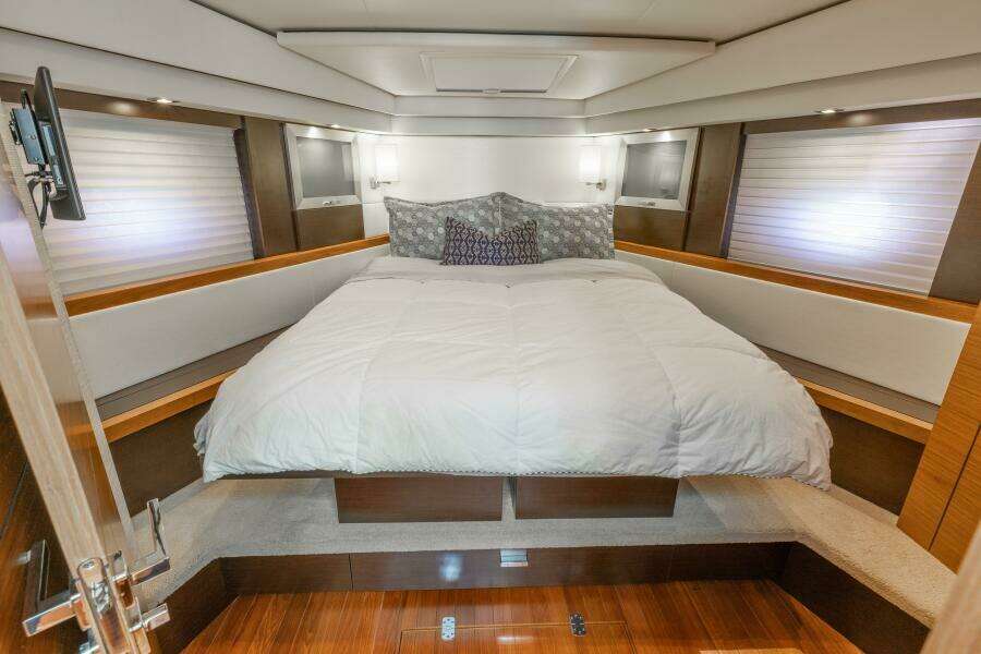 2017 Tiara 53 Coupe - SAY ANYTHING