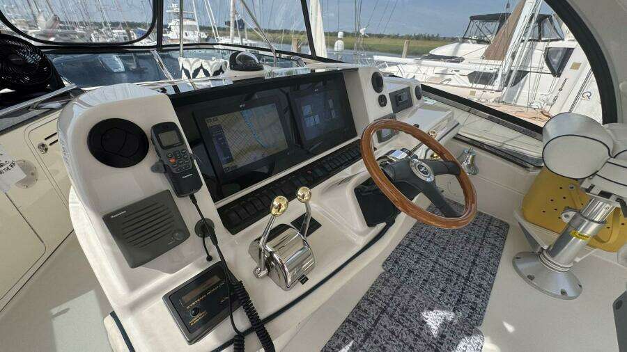 Flybridge Helm