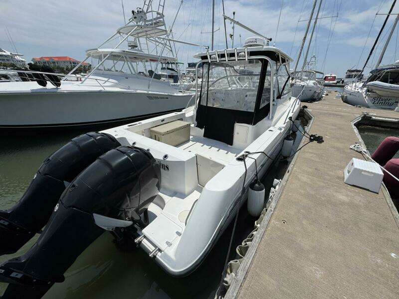2011 Boston Whaler 305 Conquest