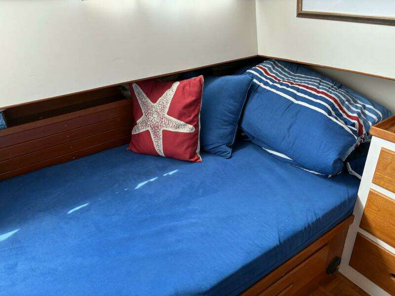 1978 Grand Banks 36  Classic