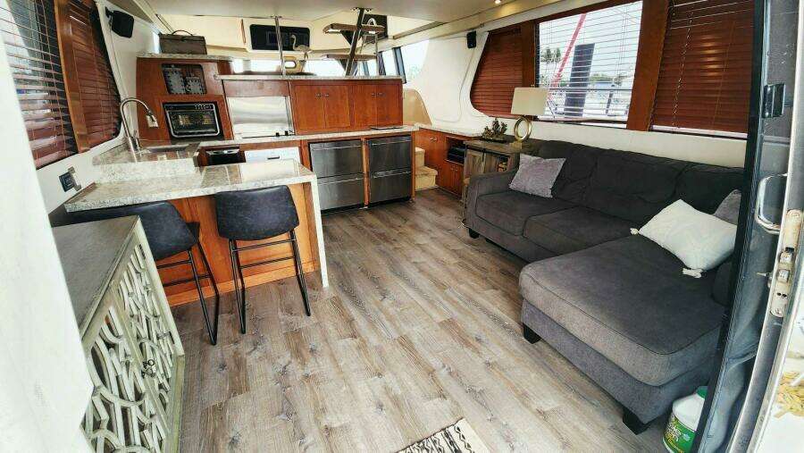 1999 Carver 530 Voyager Pilothouse