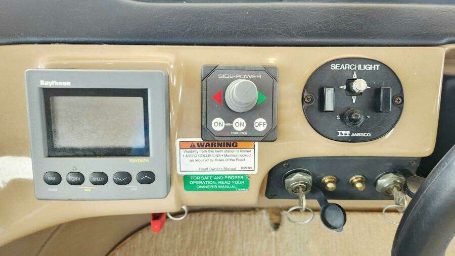 1999 Carver 530 Voyager Pilothouse