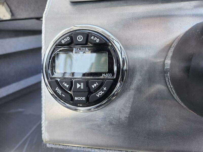 2024 Aluminum Cruiser Profisher 750