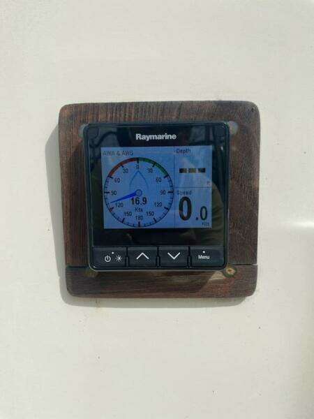 1982 Southern Cross 28