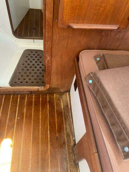 1982 Southern Cross 28