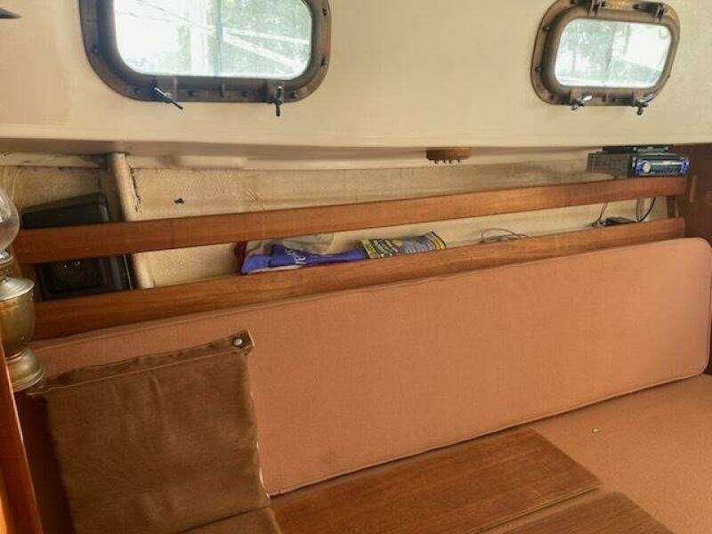 1982 Southern Cross 28