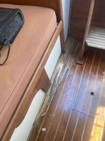 1982 Southern Cross 28