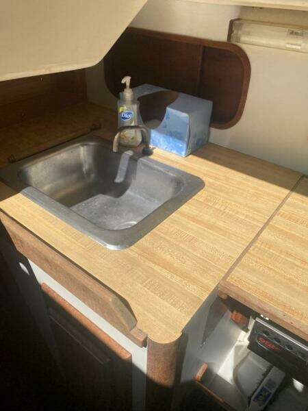 1982 Southern Cross 28