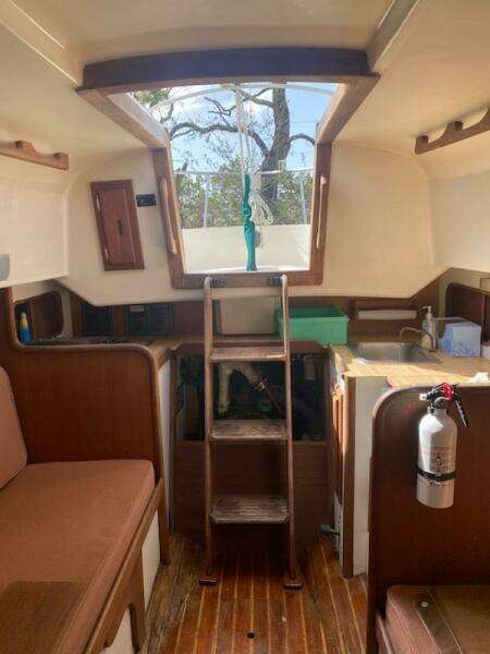 1982 Southern Cross 28