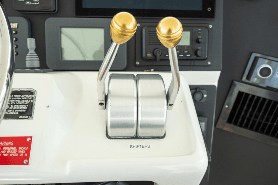 1996 Hatteras 54 CONVERTIBLE