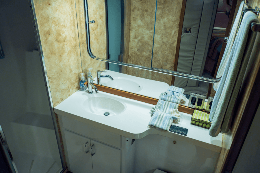 1996 Hatteras 54 CONVERTIBLE