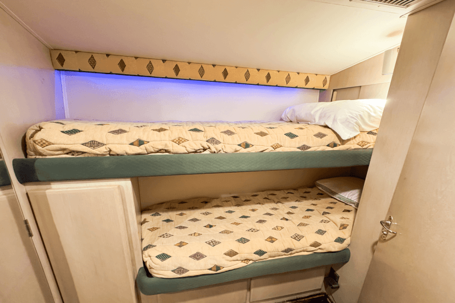 1996 Hatteras 54 CONVERTIBLE