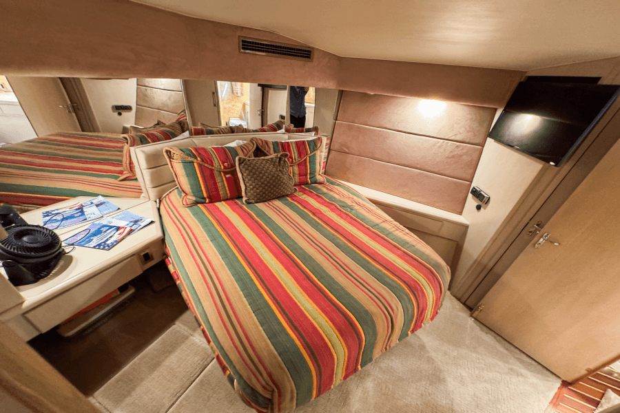 1996 Hatteras 54 CONVERTIBLE