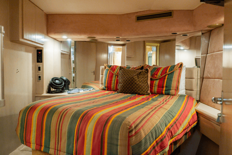 1996 Hatteras 54 CONVERTIBLE