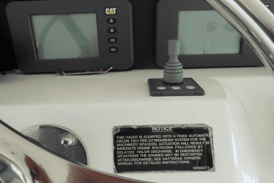 1996 Hatteras 54 CONVERTIBLE