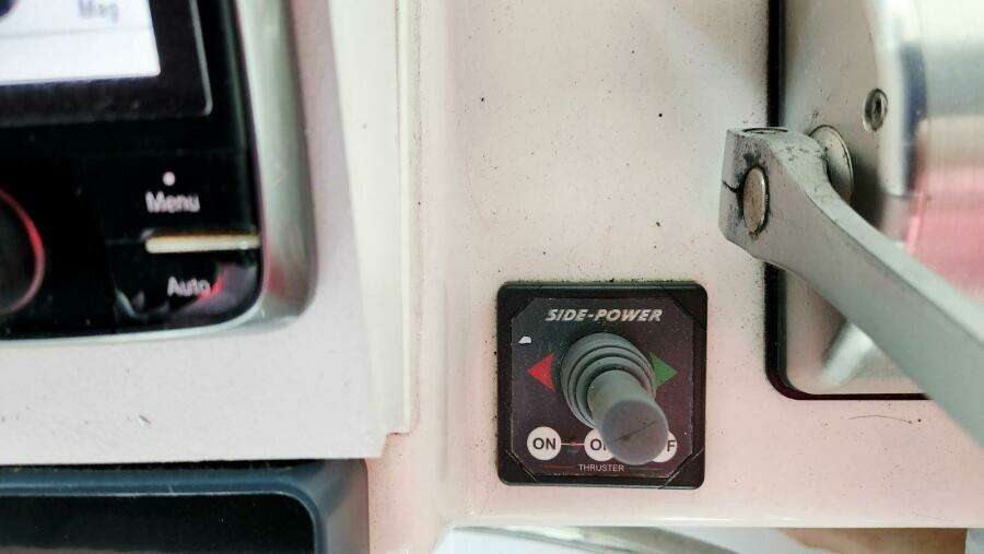 2000 Ocean Alexander 511 Classico