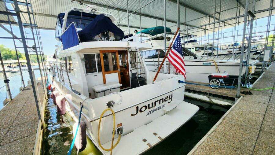 2000 Ocean Alexander 511 Classico