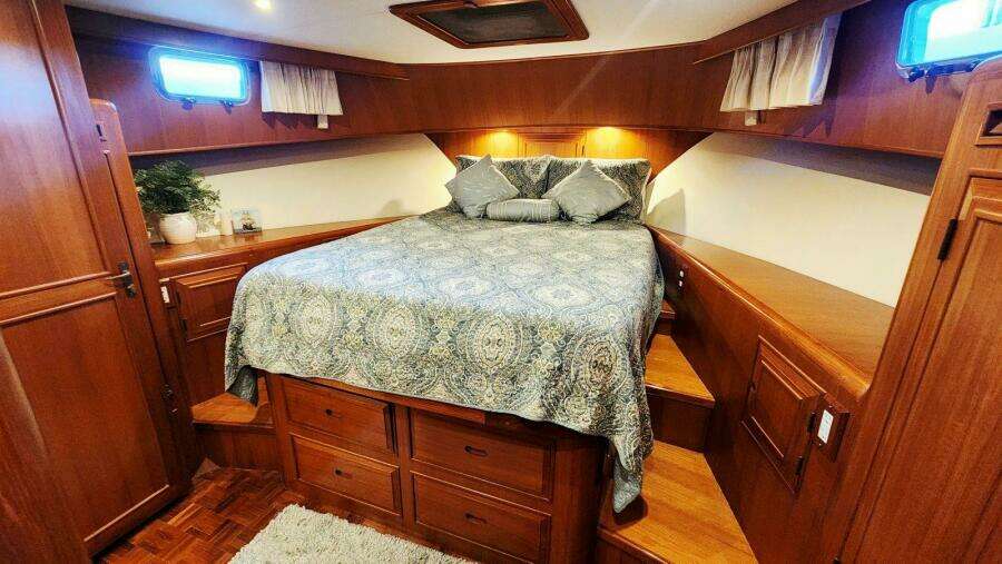 2000 Ocean Alexander 511 Classico