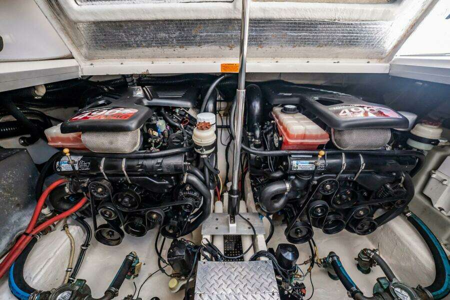 2008 Chaparral 350 Signature Extended Plane