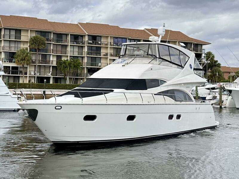 2006 Marquis Flybridge Motor Yacht