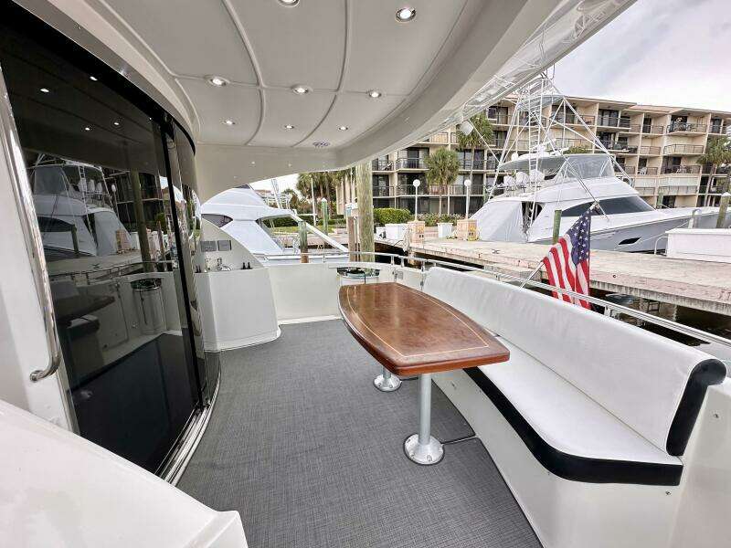 2006 Marquis Flybridge Motor Yacht