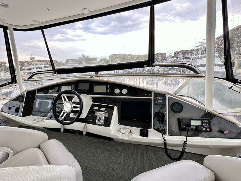 2006 Marquis Flybridge Motor Yacht