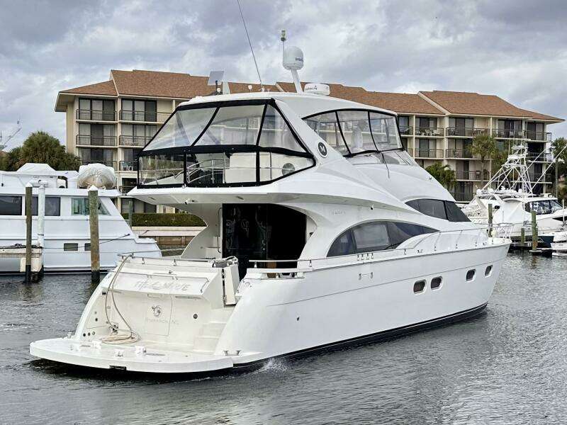 2006 Marquis Flybridge Motor Yacht