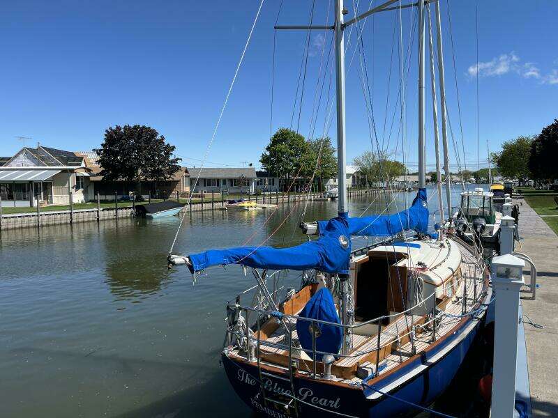 1978 Cheoy Lee Offshore 33